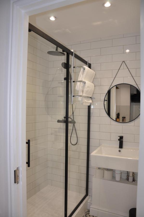 Luxury Studio- Mk Central- 5 Mins Drive To Train Station-Direct Trains To London, Birmingham 米尔顿凯恩斯 外观 照片